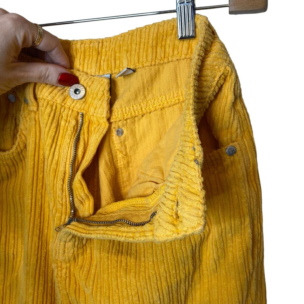 The Ragged Priest Jumbo Cord Mom Jeans High Rise Corduroy Pants Yellow, size 26 - Picture 3 of 4